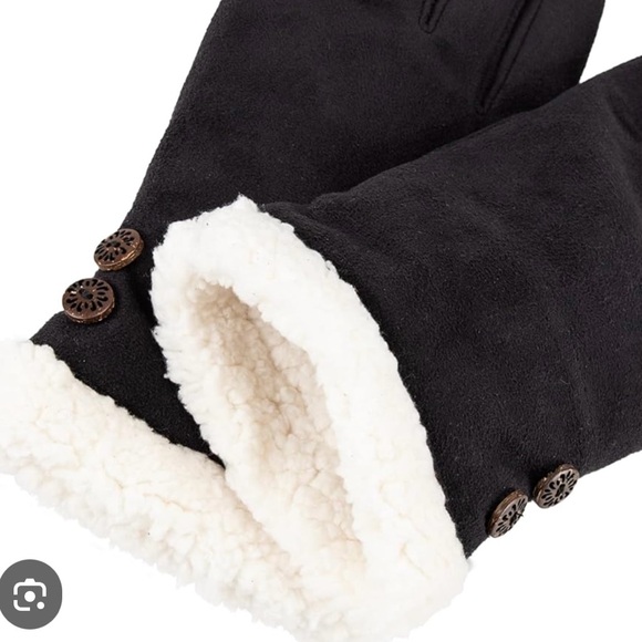 Isotoner Women's Black Microsuede Gloves with Faux Fur Cuff - Picture 5 of 5